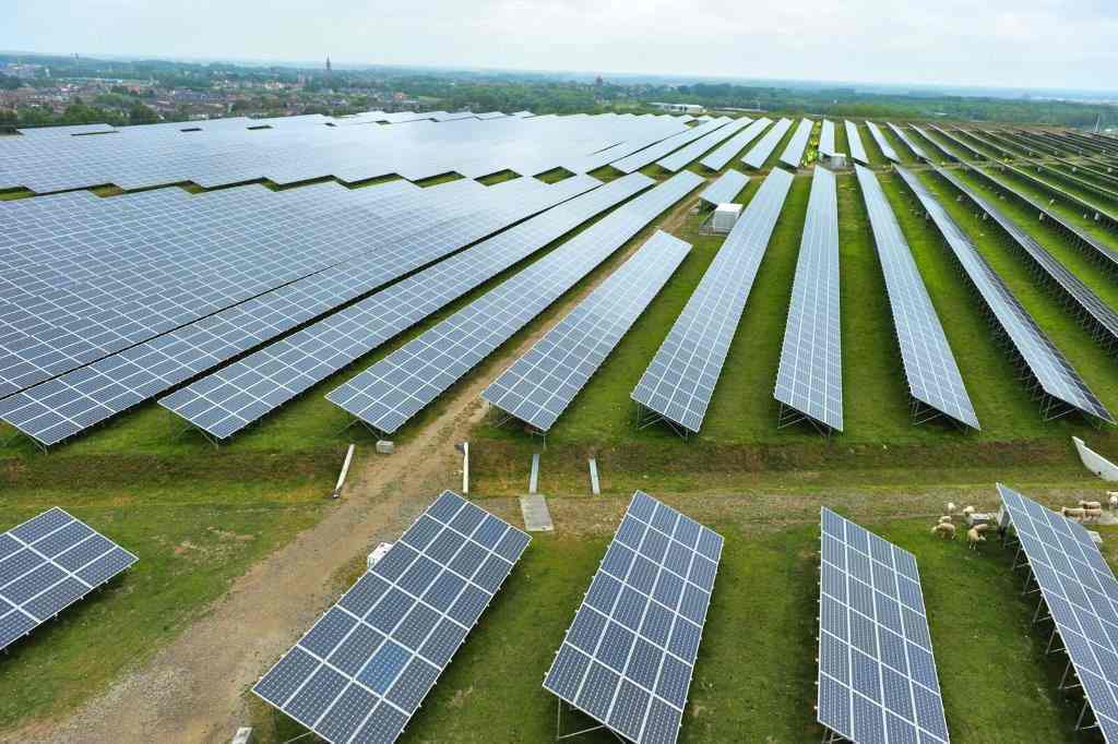 Top 10 quốc gia sử dụng năng lượng mặt trời nhiều nhất thế giới
